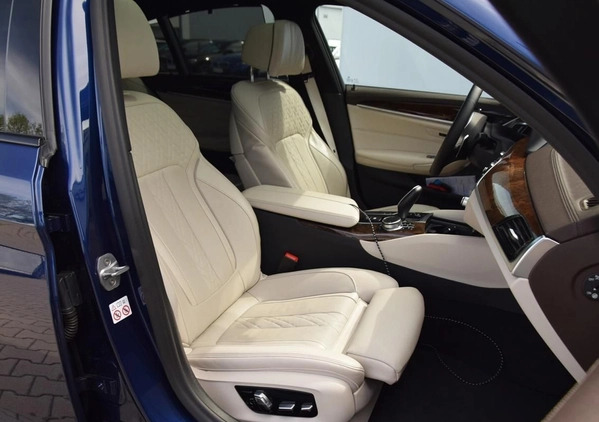 BMW Seria 5 cena 316900 przebieg: 57500, rok produkcji 2019 z Suchowola małe 232
